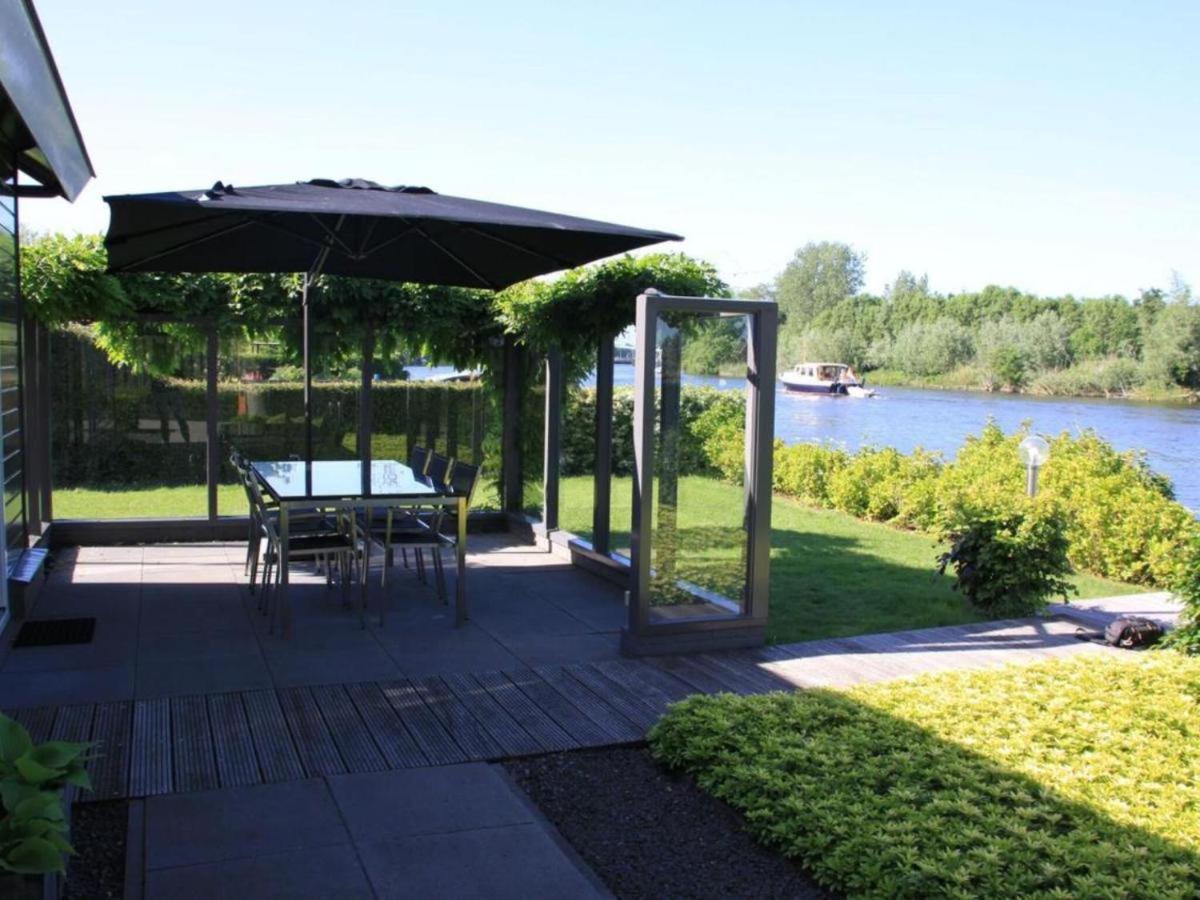 Riverside Holiday Home Near Amsterdam Nigtevecht Extérieur photo